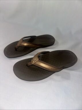 Vionic Tide II Bronze Metallic Leather Thong Sandals Size 8